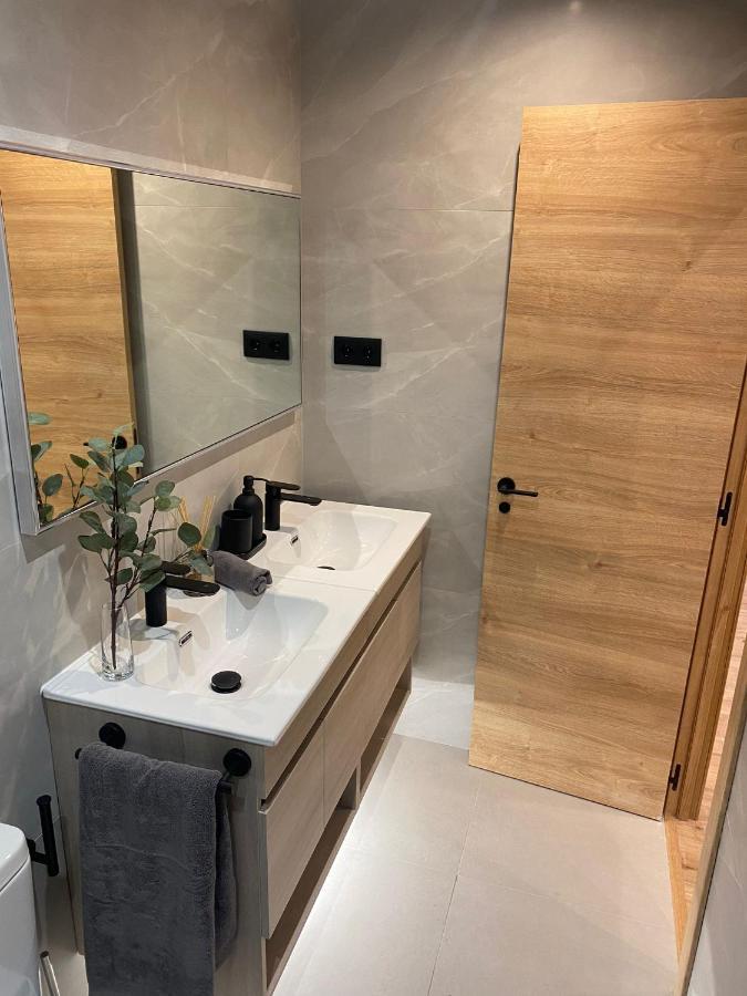 Exyca Embajadores Apartment Madrid Ngoại thất bức ảnh